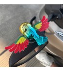 Ornament Decorativ Auto, Model Pasare Zburatoare pentru Moto/Auto, din plastic Rezistent, 14.5 x 8 x 5 cm, Verde/Multicolor