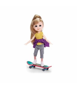 Papusa Belissa pe skateboard